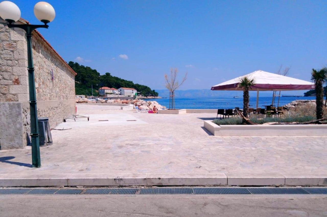 Apartments By The Sea Jelsa, Hvar - 11319 Jelsa  Exterior foto