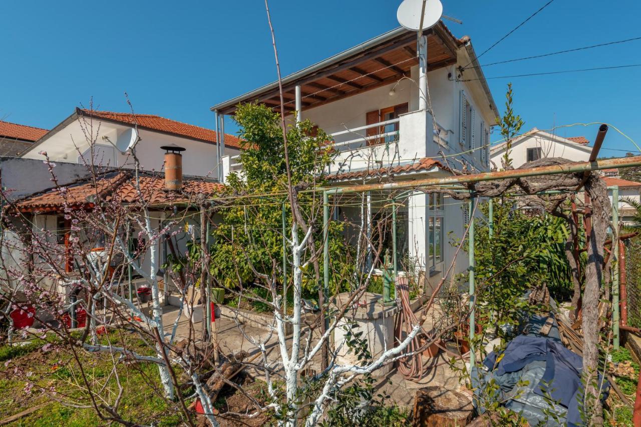 Apartments By The Sea Jelsa, Hvar - 11319 Jelsa  Exterior foto