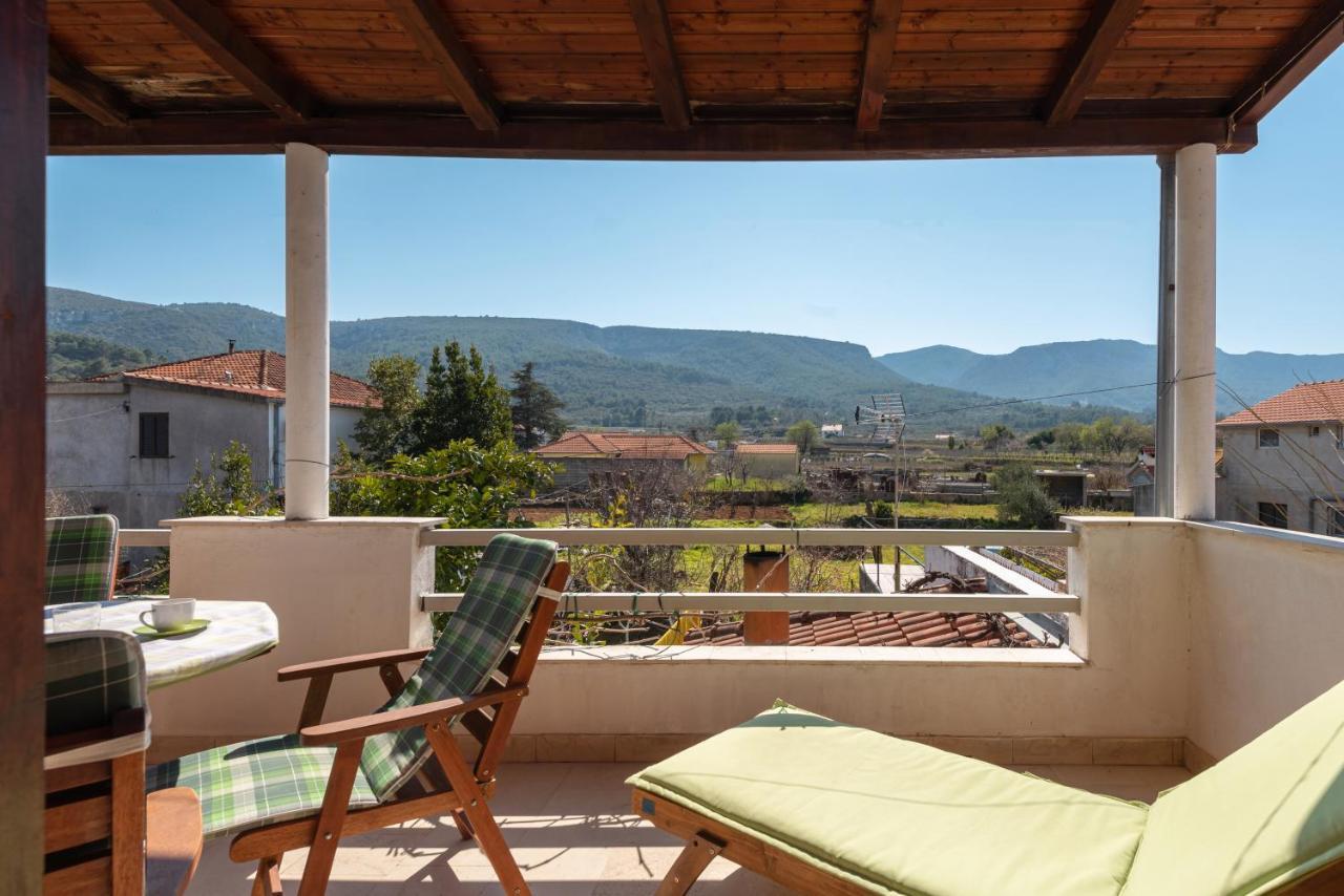 Apartments By The Sea Jelsa, Hvar - 11319 Jelsa  Exterior foto